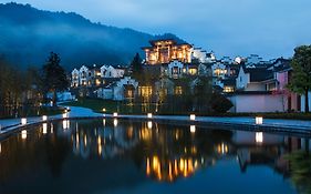 Banyan Tree Huangshan